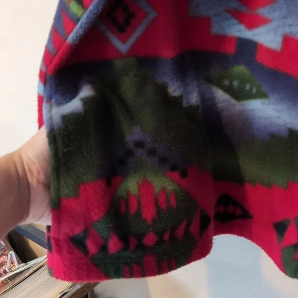 Back In The Saddle Southwest Aztec Print Fleece Vest - Picture 3 of 5